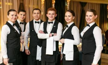Đồng phục nhà hàng khách sạn theo phong cách châu Âu